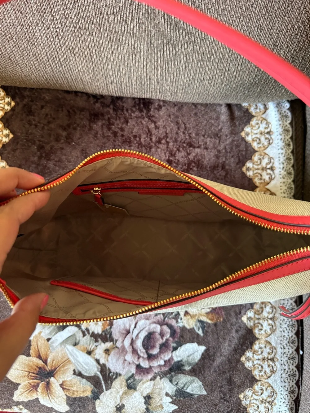 MICHAEL KORS Maeve Dahlia Large Hobo Shoulder Bag NWT